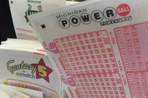 Trúng độc đắc 18,4 triệu USD sau khi liên tục đánh một dãy số suốt 30 năm