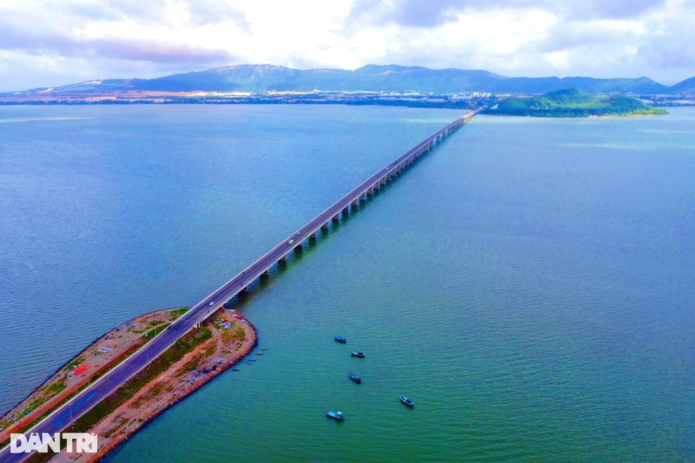 Quy Nhơn - thành phố biển xanh nhờ dành đất vàng phục vụ cộng đồng - 7 Quy Nhơn - thành phố biển xanh nhờ dành đất vàng phục vụ cộng đồng - 7