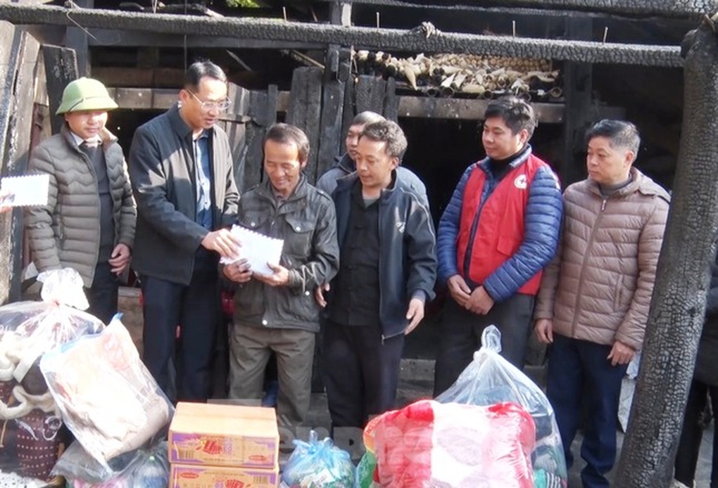 Đốt củi sưởi ấm gây hỏa hoạn khiến cụ bà 86 tuổi tử vong - 1 Đốt củi sưởi ấm gây hỏa hoạn khiến cụ bà 86 tuổi tử vong - 1