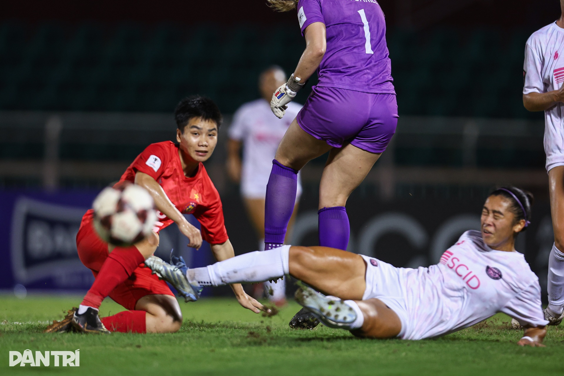 Khoảnh khắc Huỳnh Như sắm vai người hùng ở Cúp C1 châu Á - 10