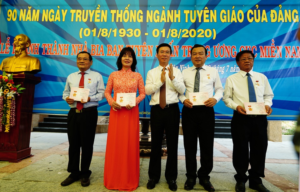 Khoác áo mới cho nhà bia kỷ niệm Ban Tuyên huấn Trung ương Cục miền Nam - 5 Khoác áo mới cho nhà bia kỷ niệm Ban Tuyên huấn Trung ương Cục miền Nam - 5
