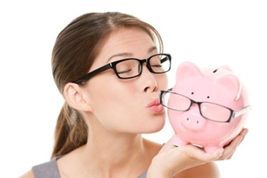 Lương 6 triệu ở Sài Gòn: Thừa tiền ăn chơi, gửi ngân hàng