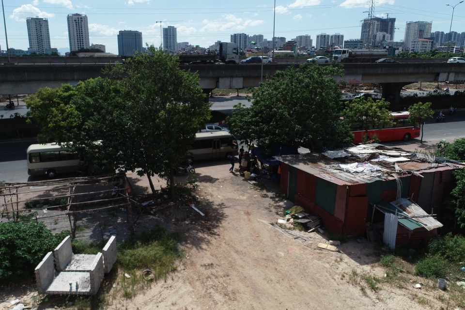 Nhìn từ trên cao nạn xe khách bất trị tại Hà Nội - 8 Nhìn từ trên cao nạn xe khách bất trị tại Hà Nội - 8