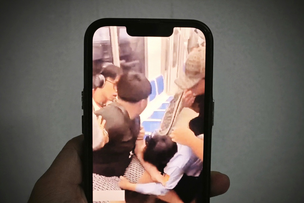 Công an làm việc với hai thiếu niên hành hung bảo vệ Metro số 1 TPHCM - 1 Công an làm việc với hai thiếu niên hành hung bảo vệ Metro số 1 TPHCM - 1