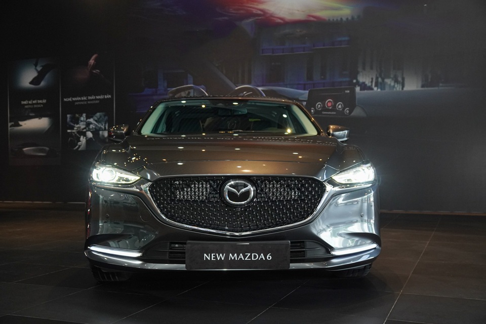 Mazda6 2020 chốt giá từ 889 triệu đồng, lấy rẻ để cạnh tranh Toyota Camry - 1 Mazda6 2020 chốt giá từ 889 triệu đồng, lấy rẻ để cạnh tranh Toyota Camry - 1