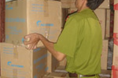 Phát hiện vụ bán 3.600 hộp sữa kém chất lượng