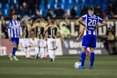 Hàng thủ chơi tệ hại, Heerenveen thua thảm ở giải Hà Lan