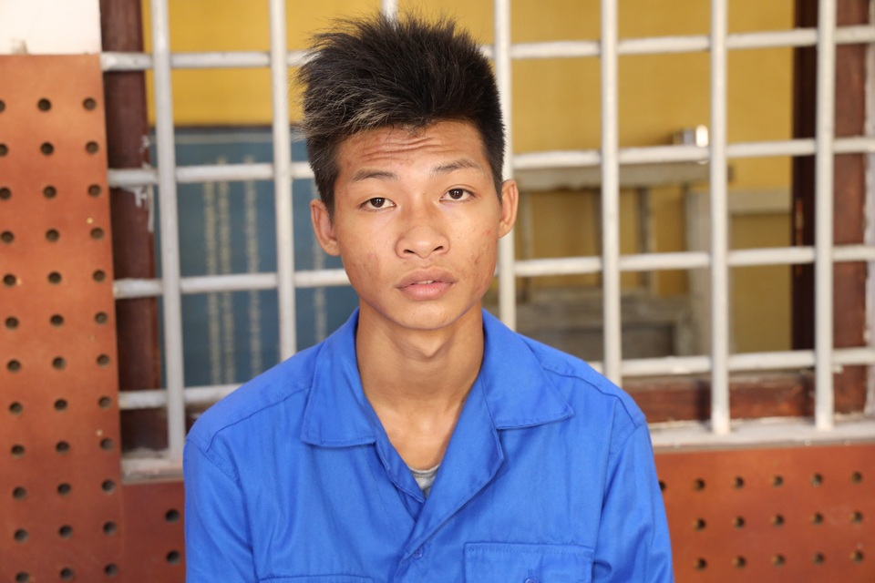 Khởi tố đối tượng đốt xe khi bị kiểm tra - 1 Khởi tố đối tượng đốt xe khi bị kiểm tra - 1