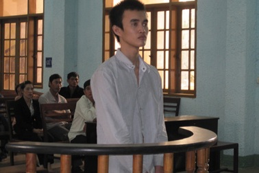  14 năm tù cho “yêu râu xanh” hại đời bé 6 tuổi