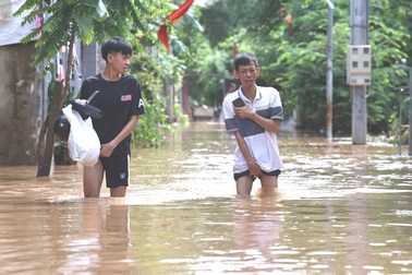 Cống cao tốc đặt lệch dòng chảy khiến hơn 300 hộ dân ở Đồng Nai ngập sâu