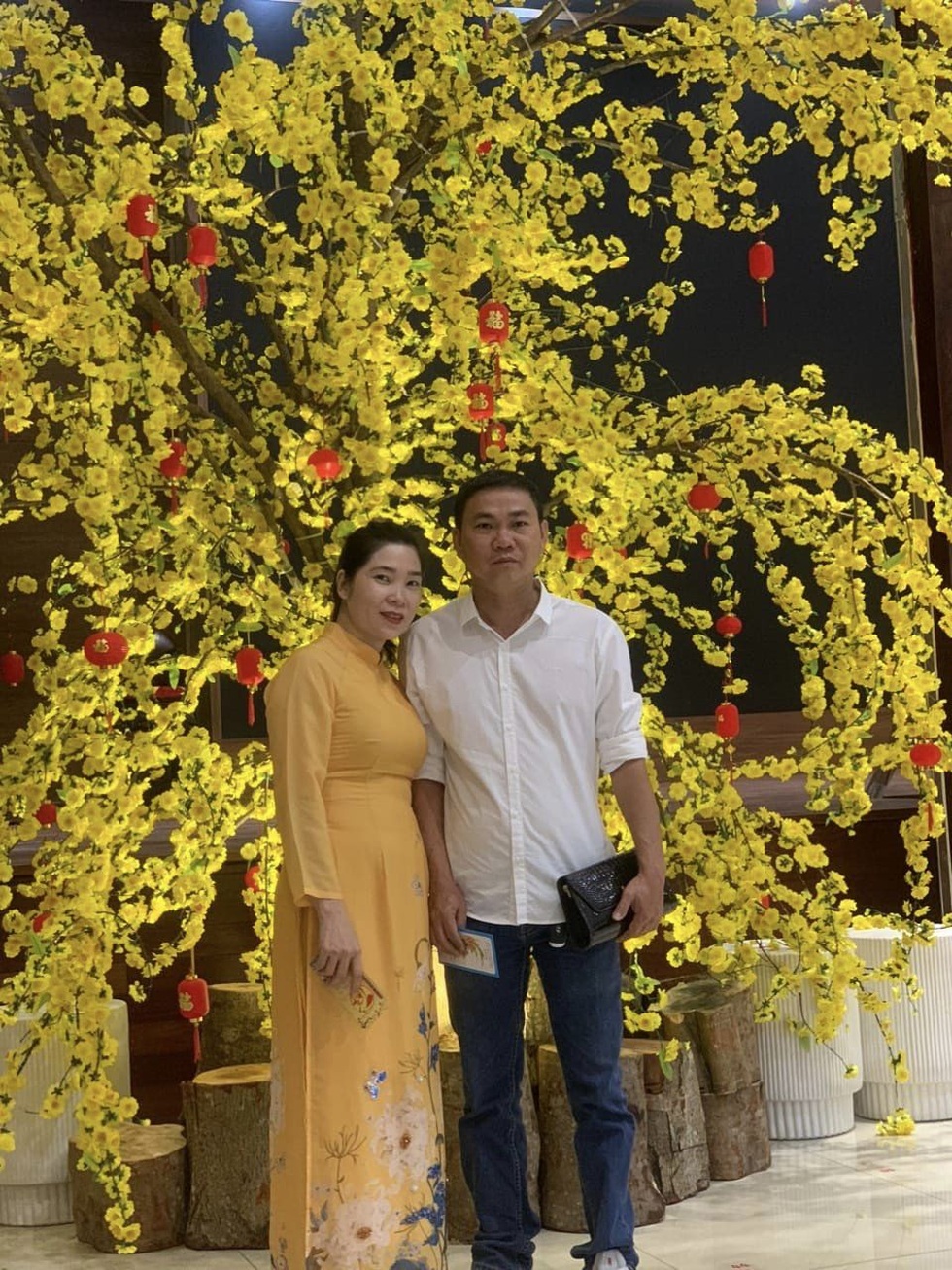 Nữ thợ tóc nằm liệt giường sau sinh và hành động không ngờ của người chồng - 9 Nữ thợ tóc nằm liệt giường sau sinh và hành động không ngờ của người chồng - 9