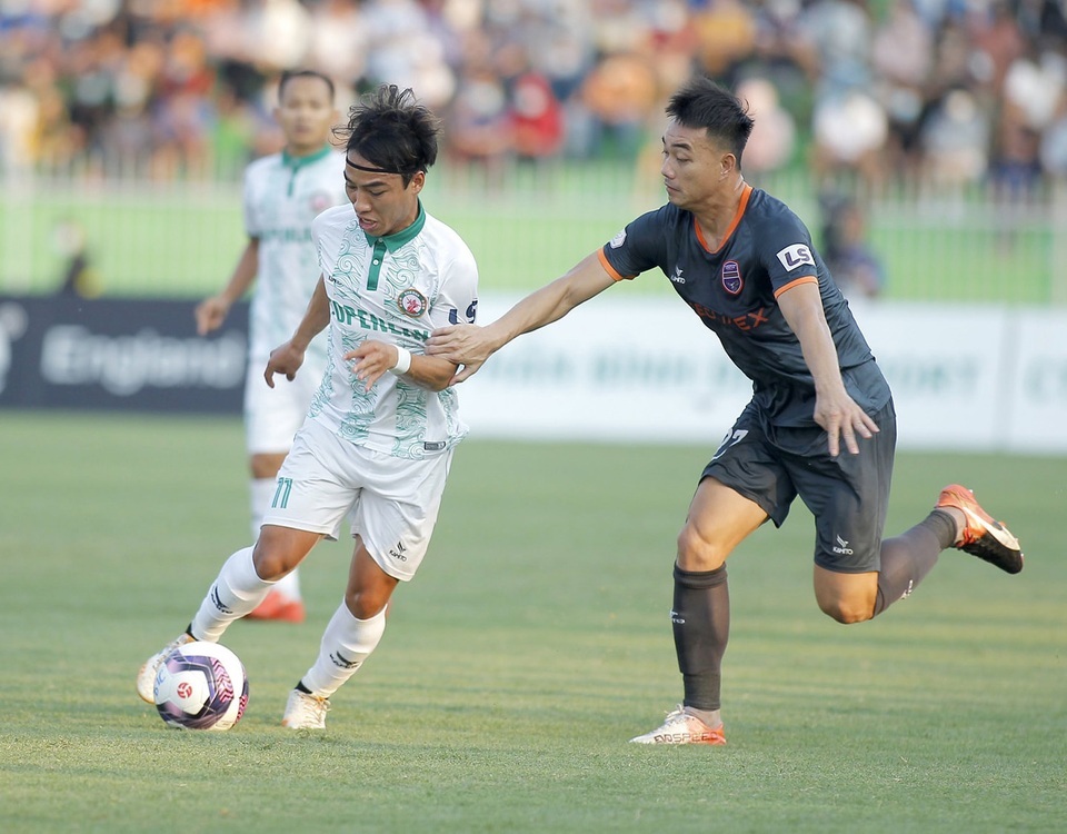 Tiến Linh bỏ lỡ cơ hội, B.Bình Dương chia điểm tại Bình Định - 2