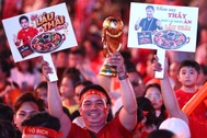 Phố đi bộ Nguyễn Huệ bùng nổ khi tuyển Việt Nam thắng Thái Lan 2-0