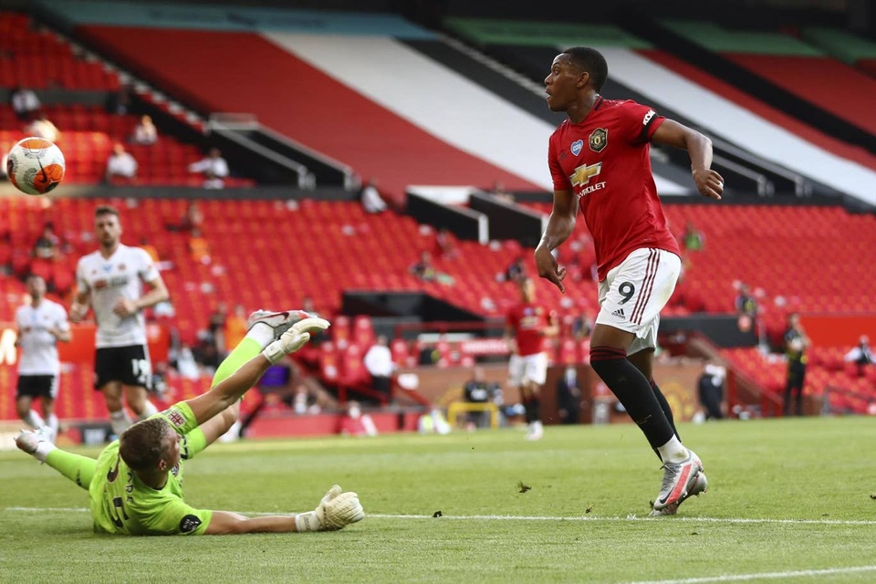 Nhìn lại trận đấu Man Utd đè bẹp Sheffield United - 19 Nhìn lại trận đấu Man Utd đè bẹp Sheffield United - 19