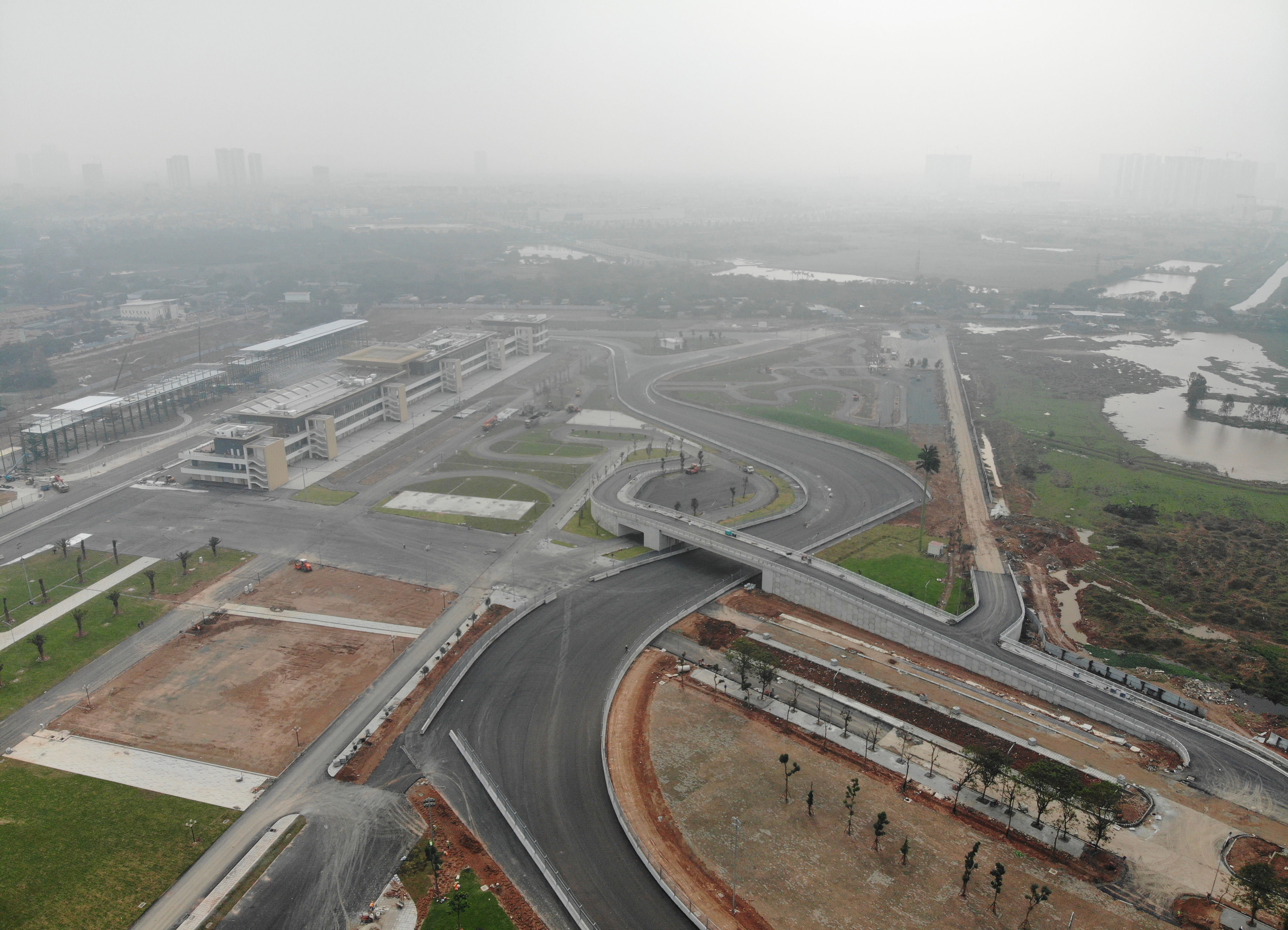 Đường đua F1 ở Hà Nội giờ ra sao khi sắp đến ngày khởi tranh? - 13 Đường đua F1 ở Hà Nội giờ ra sao khi sắp đến ngày khởi tranh? - 13