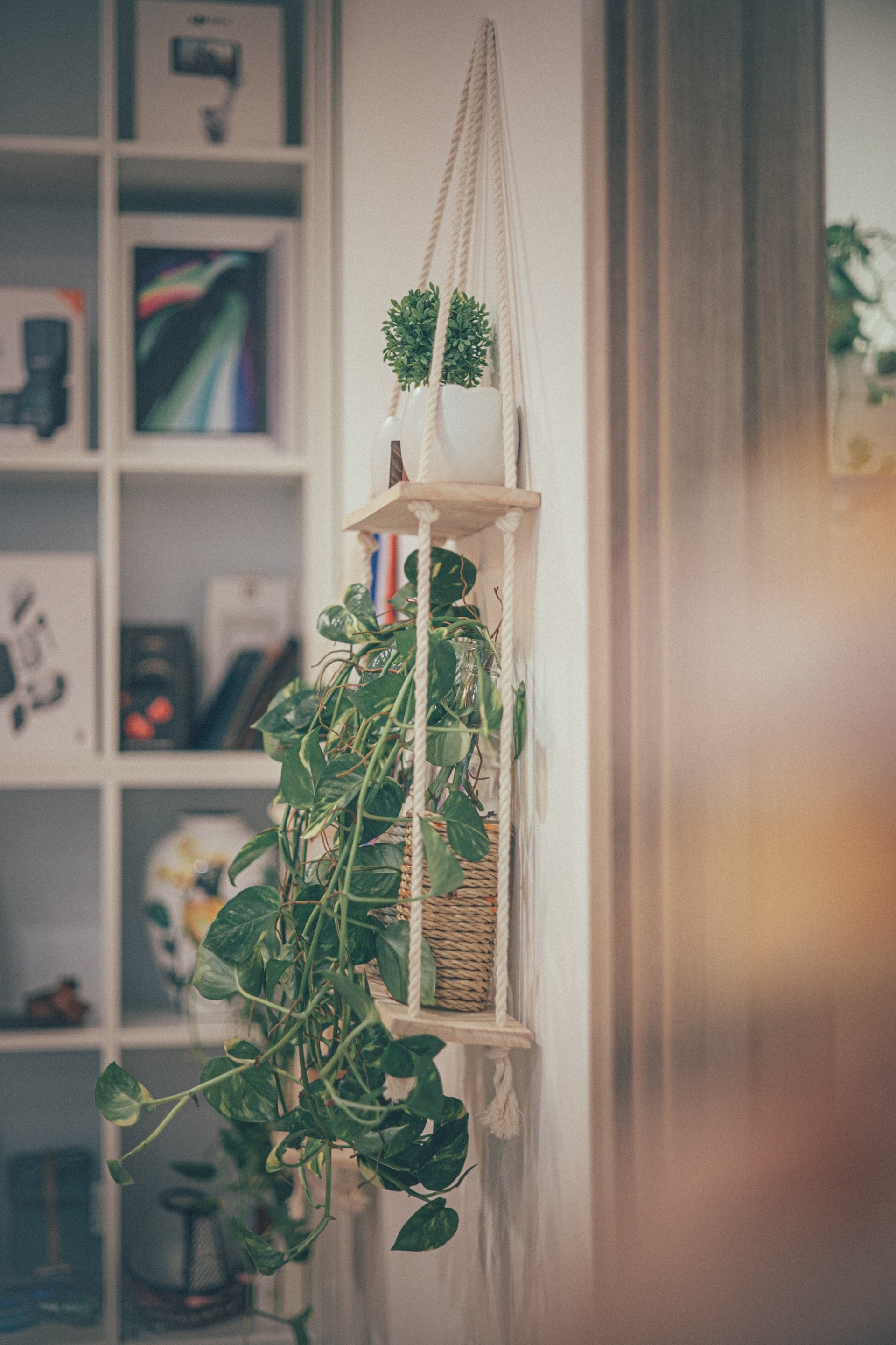 Lạ mắt với căn hộ có nội thất tông cam của anh chàng độc thân - 13 Lạ mắt với căn hộ có nội thất tông cam của anh chàng độc thân - 13