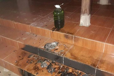 Nguyên Bí thư Huyện ủy bị đốt nhà trong đêm