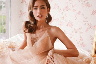 Ngọc Châu chụp ảnh phong cách cổ điển