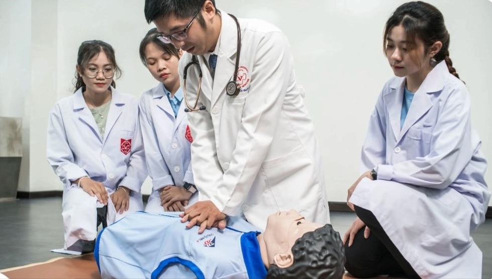 Trường y thi Văn học - 1 Trường y thi Văn học - 1