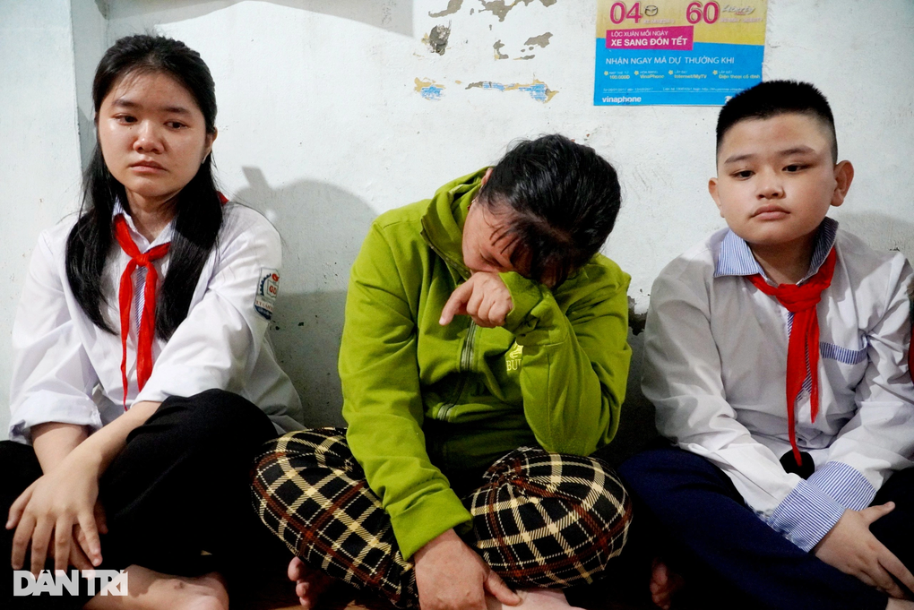 Người mẹ mù lòa khẩn cầu mọi người cứu giúp 2 đứa con - 2 Người mẹ mù lòa khẩn cầu mọi người cứu giúp 2 đứa con - 2