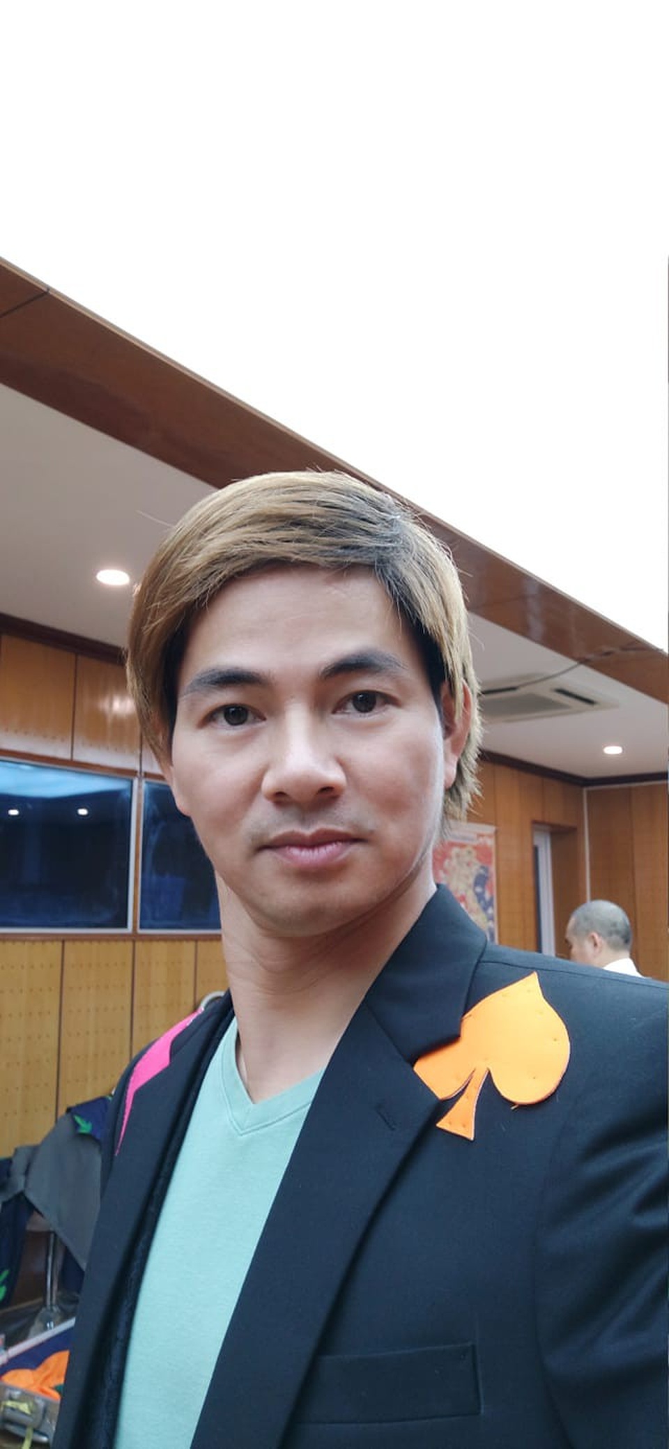 Vé giả “Gặp nhau cuối năm” phiên bản mới rao bán gần 8 triệu/cặp - 2 Vé giả “Gặp nhau cuối năm” phiên bản mới rao bán gần 8 triệu/cặp - 2