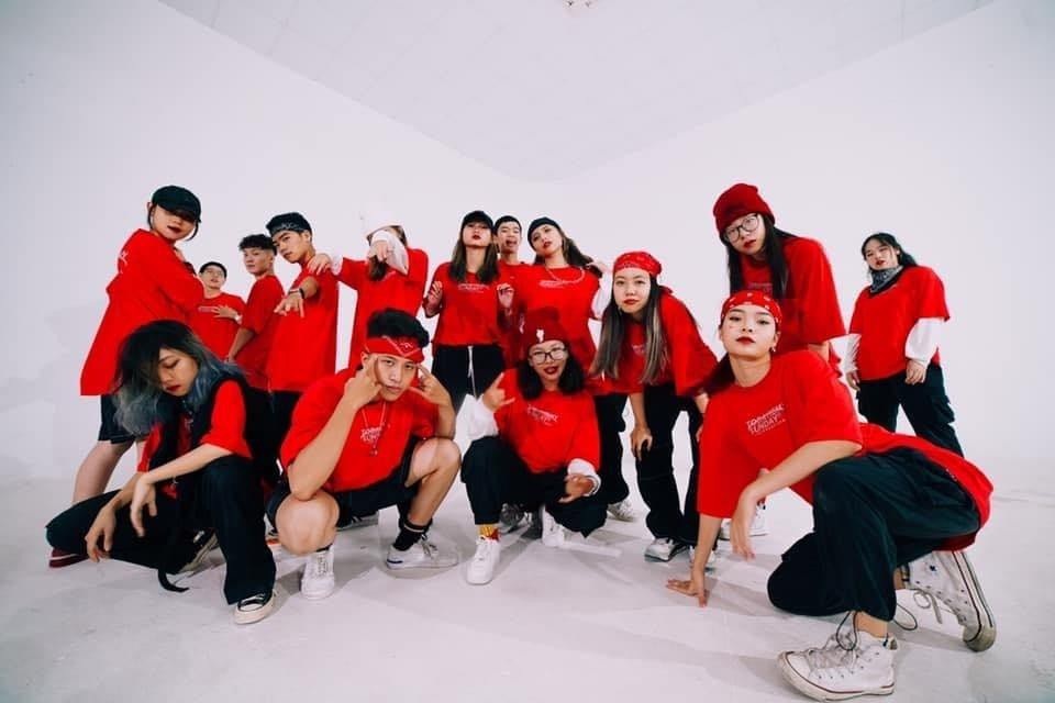 Nữ sinh Hòa Bình được bố mẹ hướng theo học múa nhưng lại đam mê hip hop - 4 Nữ sinh Hòa Bình được bố mẹ hướng theo học múa nhưng lại đam mê hip hop - 4