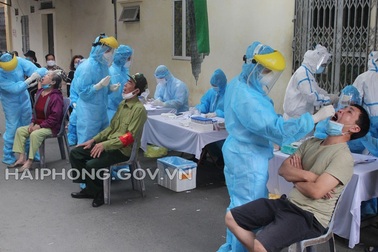 Có kết quả xét nghiệm 56 hành khách cùng chuyến bay với ca tái dương tính