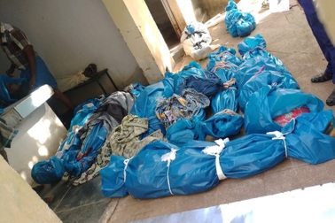 Bới thi thể tìm người thân tại bệnh viện Ấn Độ giữa dịch Covid-19