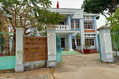 Trường Phòng Giáo dục bỏ ngoài sổ sách hàng trăm triệu đồng bị kỷ luật Đảng