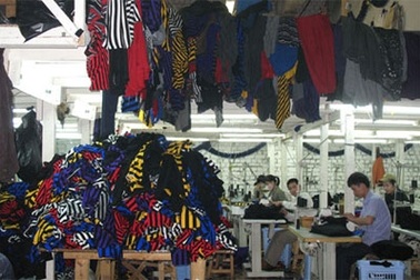 Người Việt ở Nga: Bài toán khó giải về “xưởng may đen”?