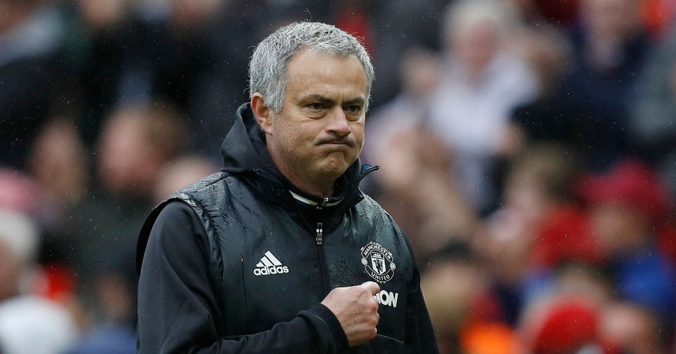 Choáng với số tiền lớn khủng khiếp HLV Mourinho nhận được khi bị sa thải - 11 Choáng với số tiền lớn khủng khiếp HLV Mourinho nhận được khi bị sa thải - 11
