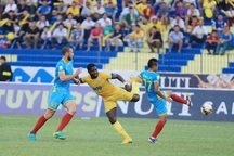 Thắng tối thiểu Khánh Hòa, FLC Thanh Hóa giành ngôi Á quân V-League
