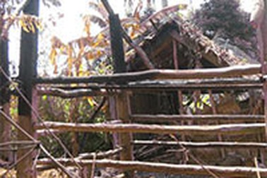 Hoang mang vì liên tục bị đốt nhà