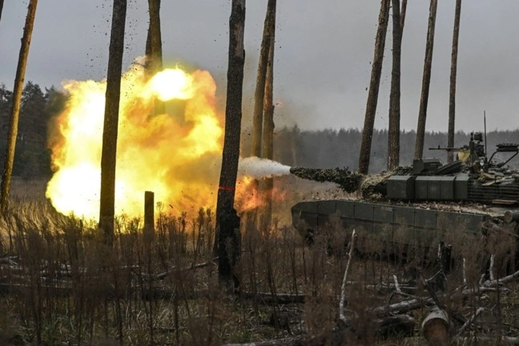 Nga đổi chiến thuật tên lửa, đánh thẳng huyết mạch quân sự Ukraine - 1 Nga đổi chiến thuật tên lửa, đánh thẳng huyết mạch quân sự Ukraine - 1