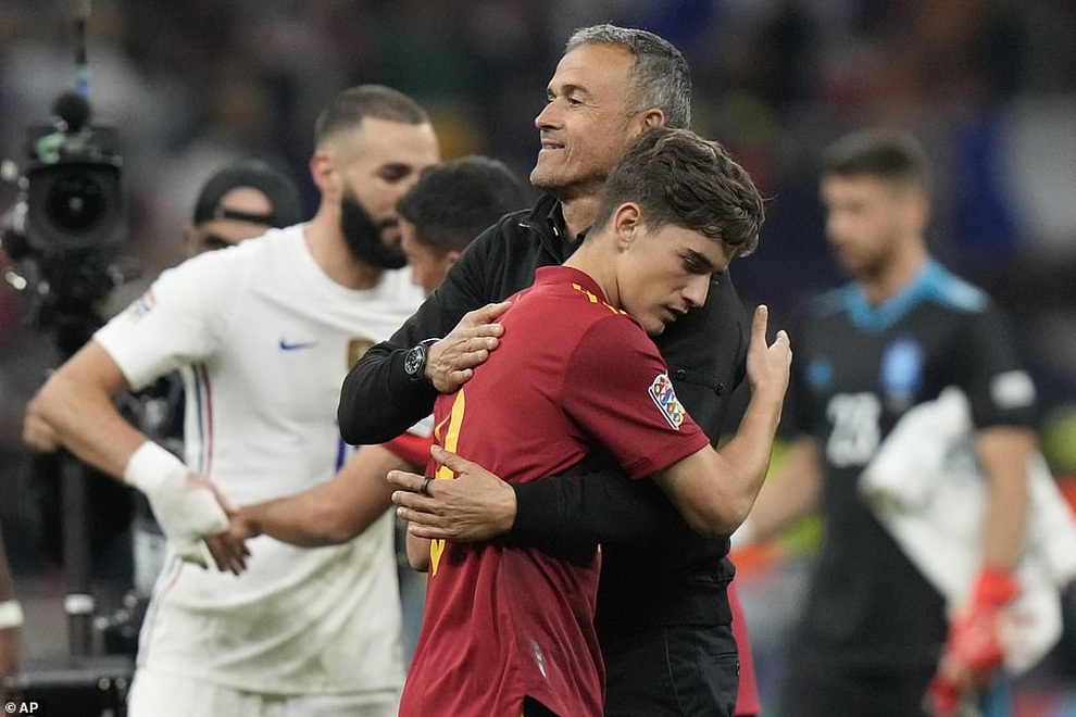 Mbappe việt vị ở bàn quyết định giúp Pháp vô địch UEFA Nations League? - 3 Mbappe việt vị ở bàn quyết định giúp Pháp vô địch UEFA Nations League? - 3