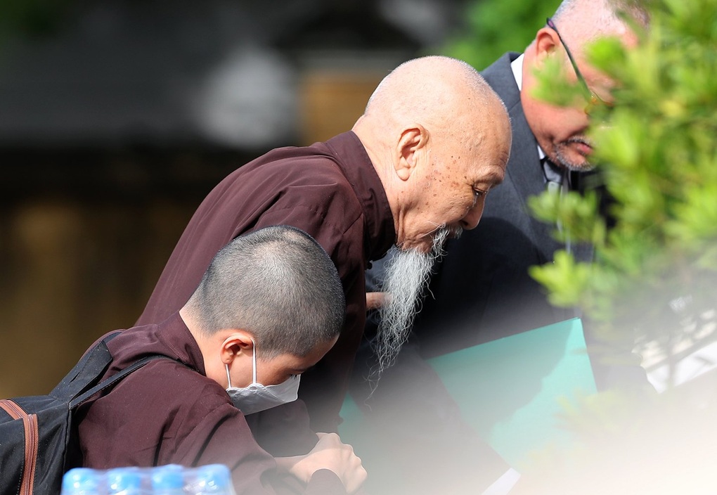 Hoãn phiên tòa xét xử nhóm người ở Tịnh thất Bồng Lai - 1 Hoãn phiên tòa xét xử nhóm người ở Tịnh thất Bồng Lai - 1