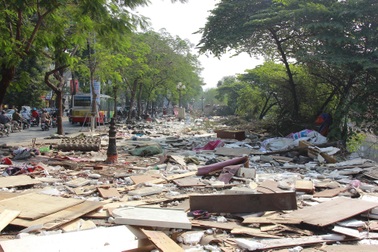 Hà Nội: Tháo dỡ khu chợ tạm Ngã Tư Sở sau gần 10 năm tồn tại