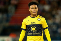 Quang Hải ra sân, không thể giúp Pau FC tránh khỏi thất bại