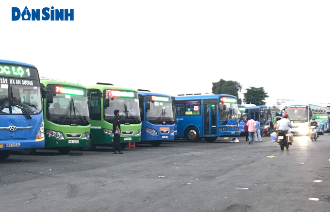 TP.HCM: Tăng cường chuyến xe phục vụ người dân trong dịp Lễ 30/4 và 1/5 - Ảnh 1. TP.HCM: Tăng cường chuyến xe phục vụ người dân trong dịp Lễ 30/4 và 1/5 - Ảnh 1.