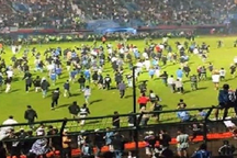 Vì sao CĐV Indonesia tức giận và dẫn tới thảm kịch kinh hoàng?