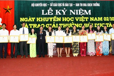 Quảng Trị: Trao giải thưởng Bùi Dục Tài cho 140 cá nhân tiêu biểu