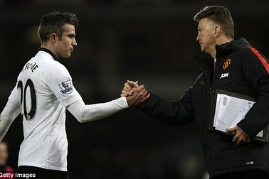 Van Persie kiểm tra y tế với CLB mới