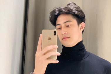 Hot boy bóng chuyền cao 1m90 khiến fan nữ "liêu xiêu"