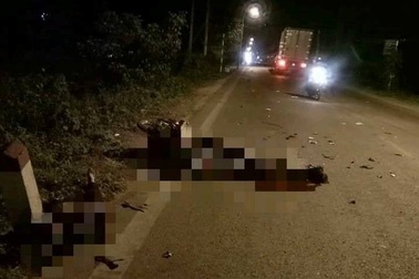 3 xe máy tông nhau, 5 người thương vong