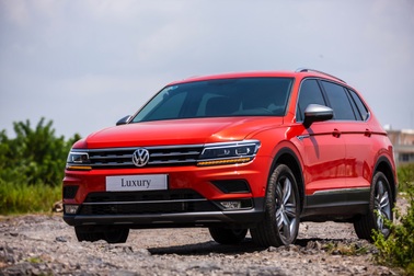 Tặng 50% phí trước bạ cho khách mua xe VW Tiguan Luxury nhập khẩu