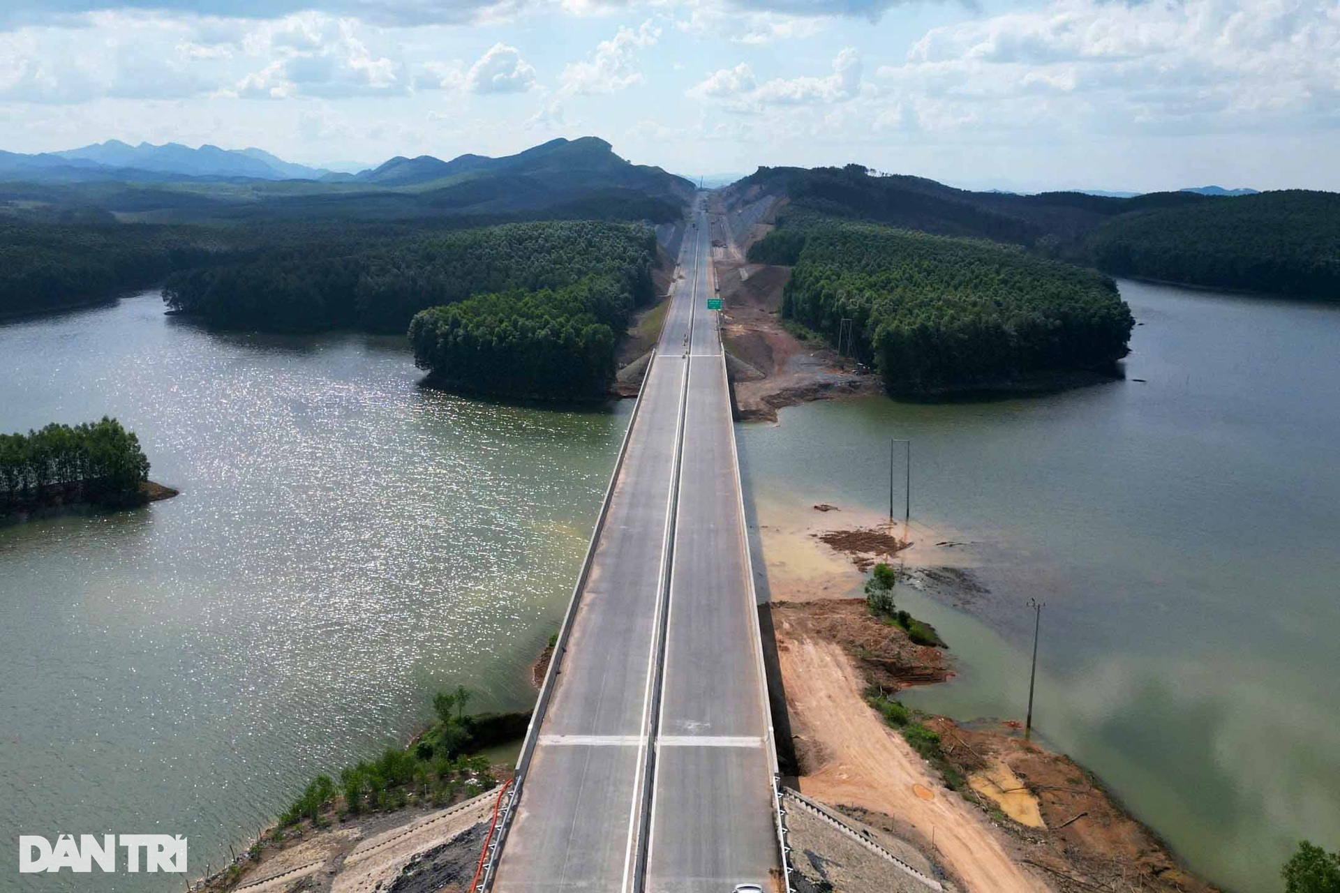 Cao tốc Vạn Ninh - Cam Lộ trước ngày thông xe kỹ thuật - 7 Cao tốc Vạn Ninh - Cam Lộ trước ngày thông xe kỹ thuật - 7