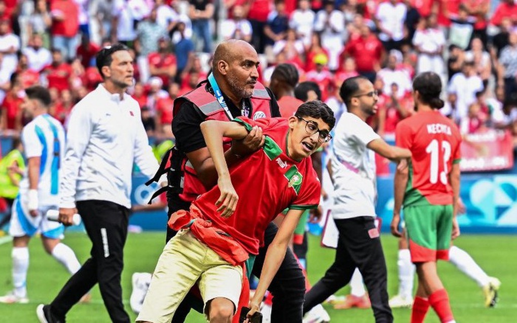 FIFA điều tra vụ bê bối ở trận thua đau đớn của Argentina - 2