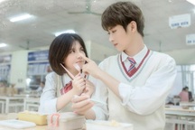 Yêu anh từ năm 17 tuổi nhưng tôi chưa từng được gọi là bạn gái