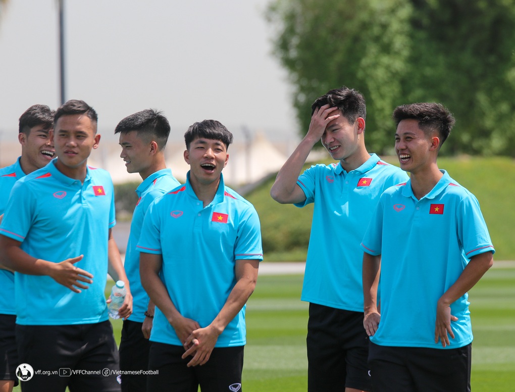 U23 Việt Nam bất ngờ được tập trên sân của nhà vô địch World Cup - 8 U23 Việt Nam bất ngờ được tập trên sân của nhà vô địch World Cup - 8