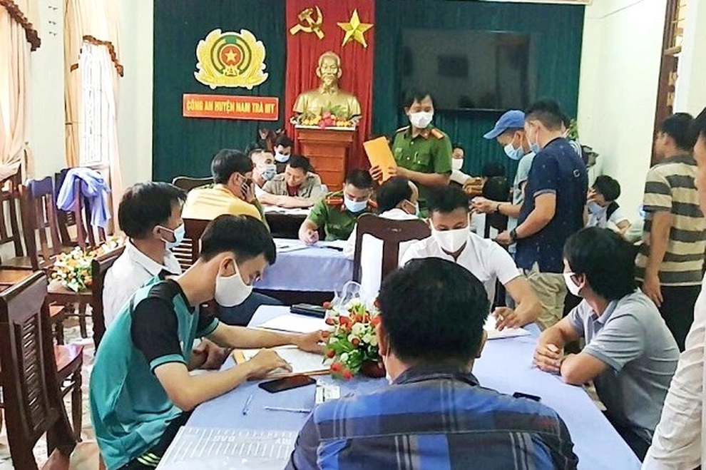 Triệt xóa 2 tụ điểm cá độ bóng đá Euro với số tiền trên 3 tỷ đồng - 1 Triệt xóa 2 tụ điểm cá độ bóng đá Euro với số tiền trên 3 tỷ đồng - 1